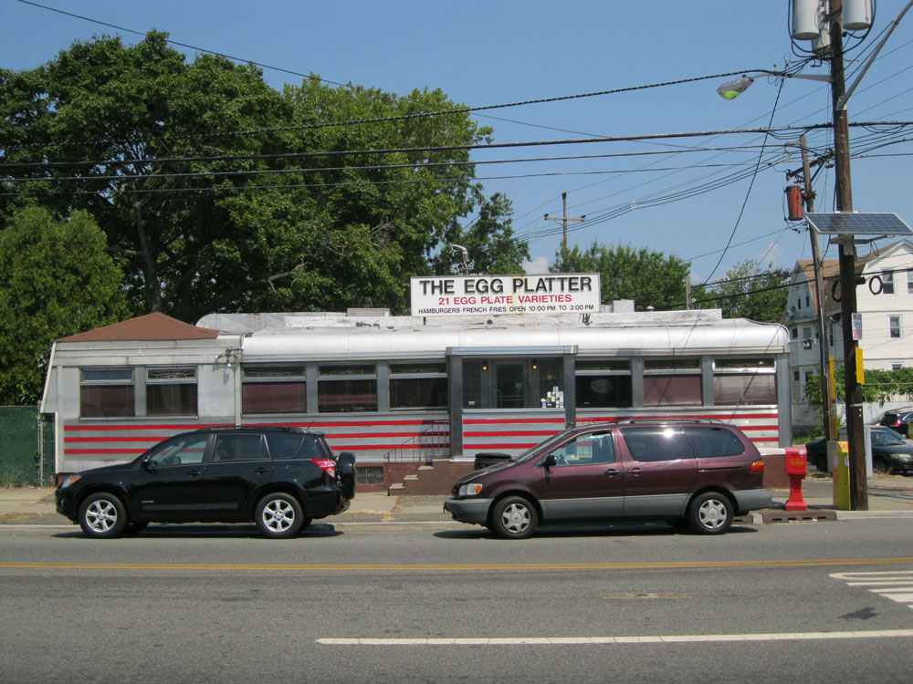 What would New Jersey be without these classic diners? Rave and I have spent many hours in diners like this one, I believe all working musicians from NJ have done so as well!